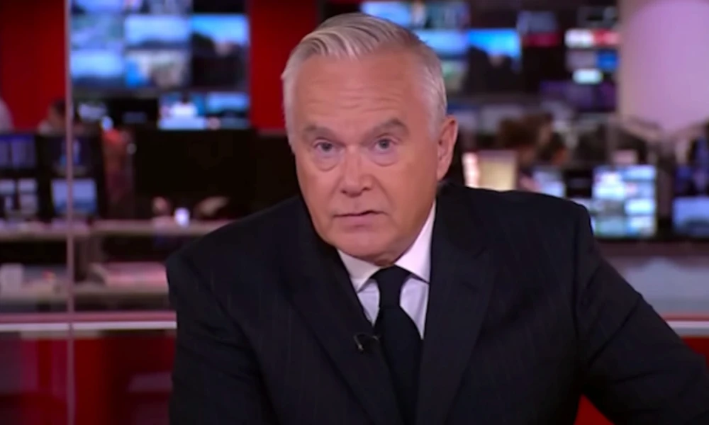 Βρετανία: Πρώην παρουσιαστής του BBC γλίτωσε τη φυλάκιση για παιδική πορνογραφία – Βρέθηκαν φωτογραφίες στο κινητό του